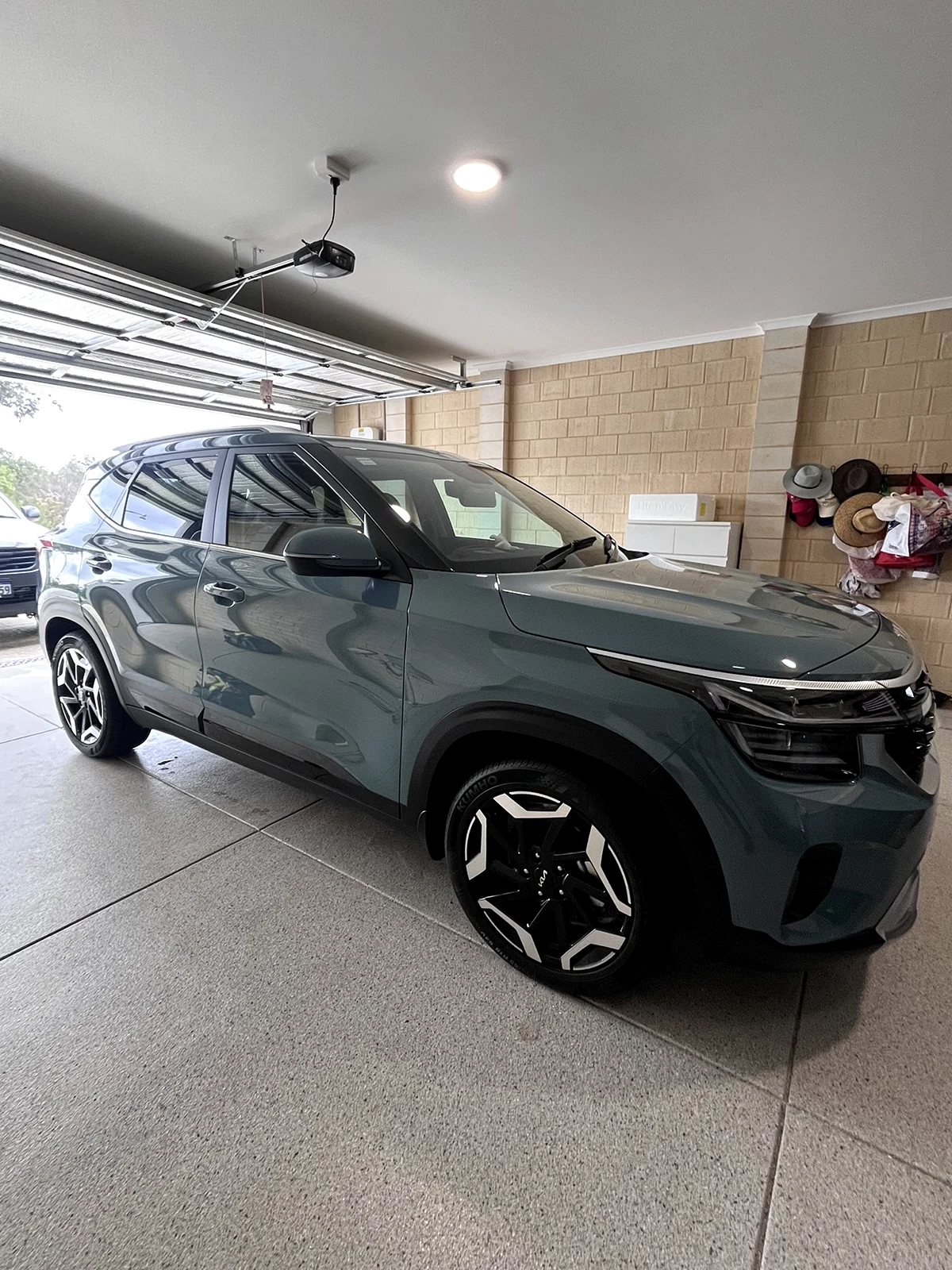 SUV at a mobile detailing appointment